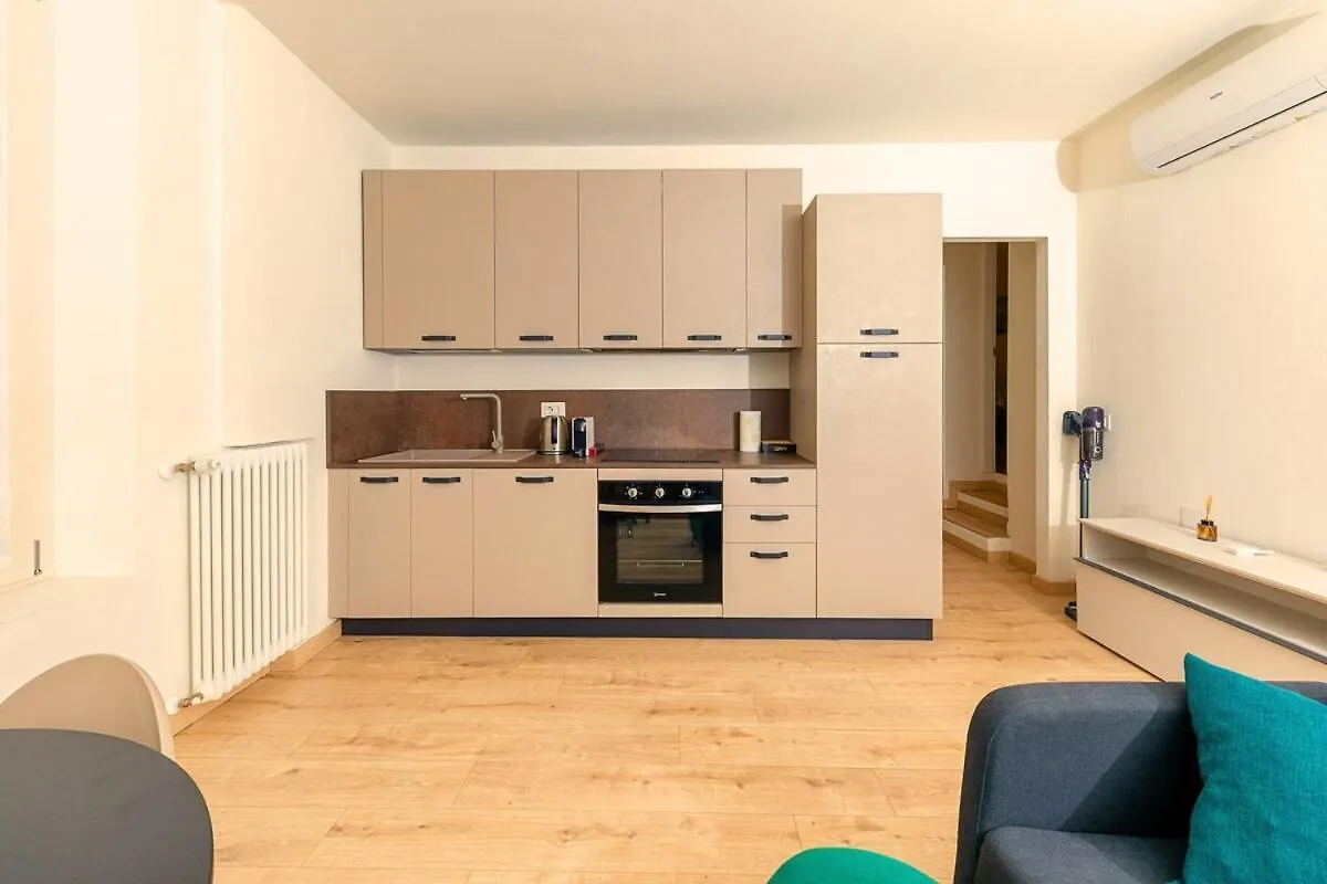 Centro Storico - 3 Camere - 2 Bagni E Free Wi-Fi Modena 0*,  Italien