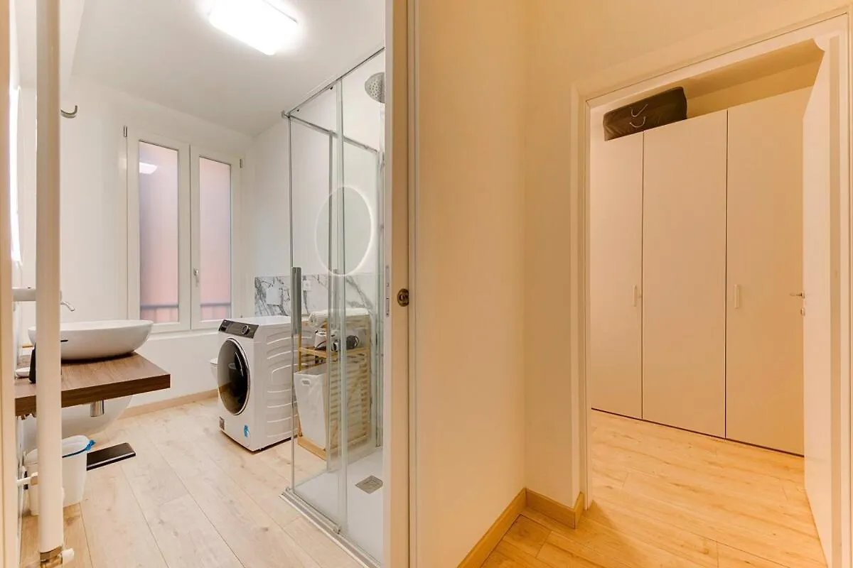 Lejlighed Centro Storico - 3 Camere - 2 Bagni E Free Wi-Fi Modena