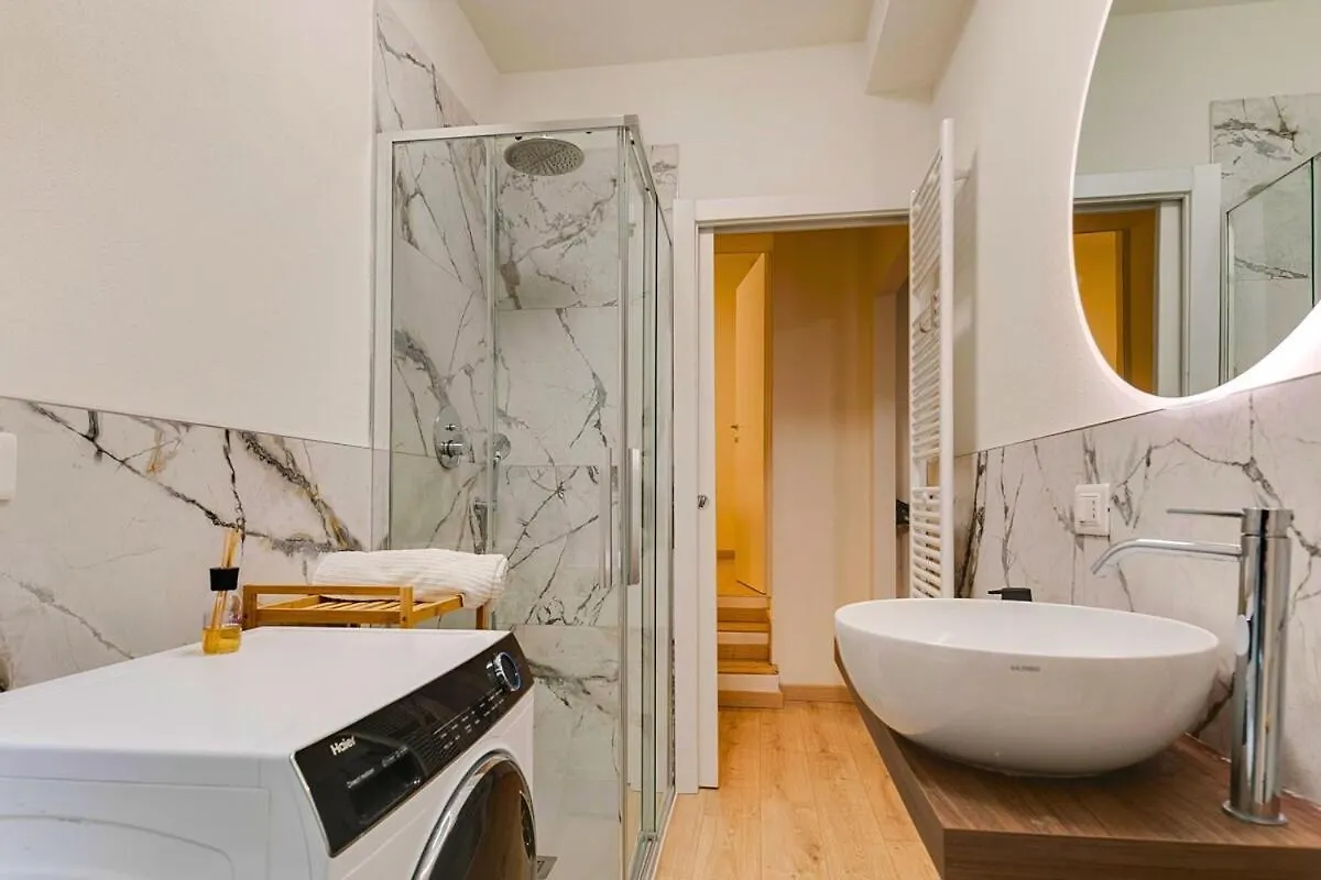 Centro Storico - 3 Camere - 2 Bagni E Free Wi-Fi Modena 0*,  Italien