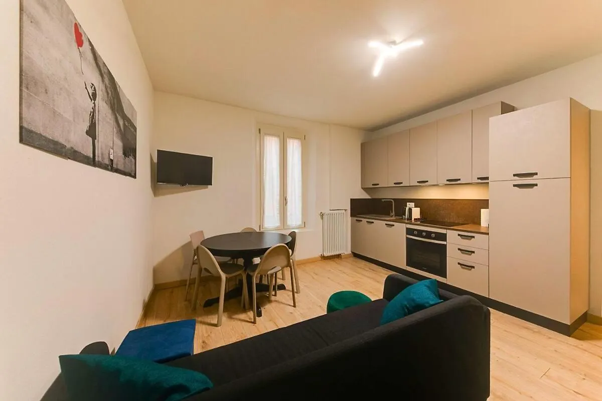 Lejlighed Centro Storico - 3 Camere - 2 Bagni E Free Wi-Fi Modena